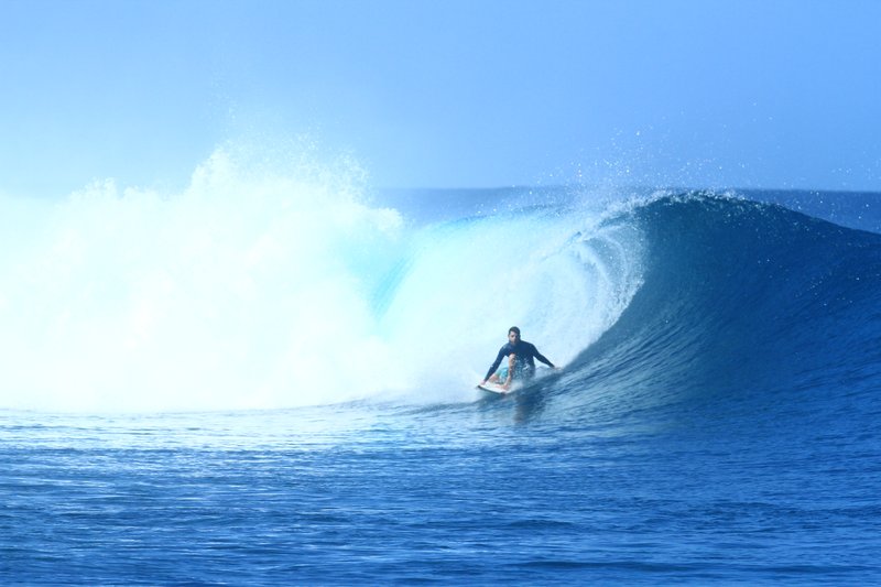 Cobras: Surf in the Banyak Islands